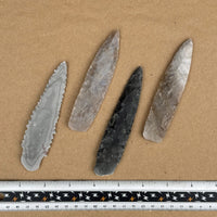 4 slender flint knife blades